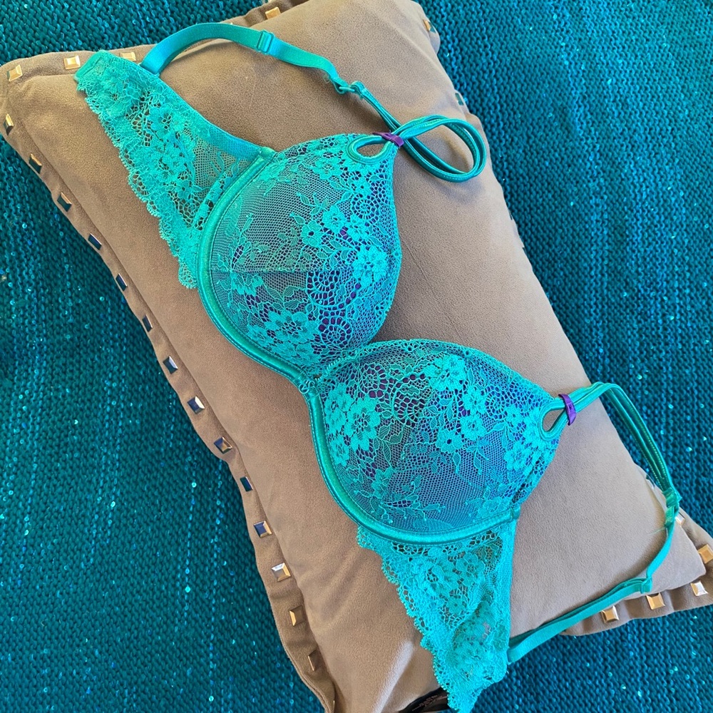 VS Bra